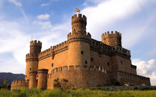 Крепость Мансанарес эль Реал в Испании