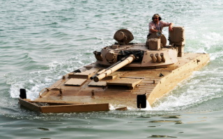Плавающий  БТР Patria AMV