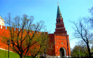 Боровицкая башня Московского Кремля