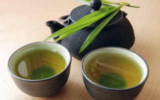 Пиалы с зеленым чаем