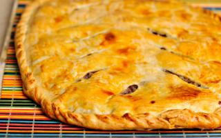 Пирог  с  мясом