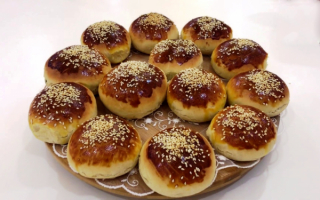 Булочки сдобные с кунжутом