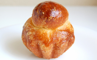 Парижская булочка бриошь