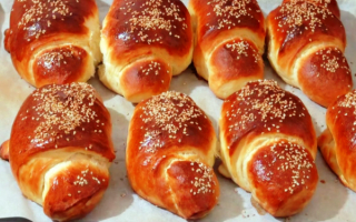 Сладкие булочки с кунжутом