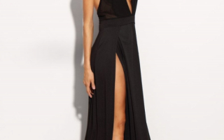 Черное вечернее платье с высоким разрезом