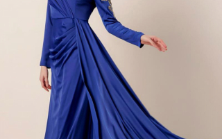 Синее вечернее платье из креп-атласа