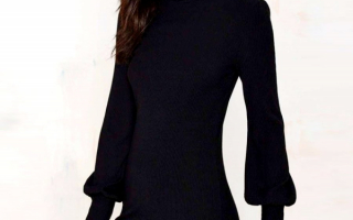 Черное трикотажное платье мини с длинным рукавом